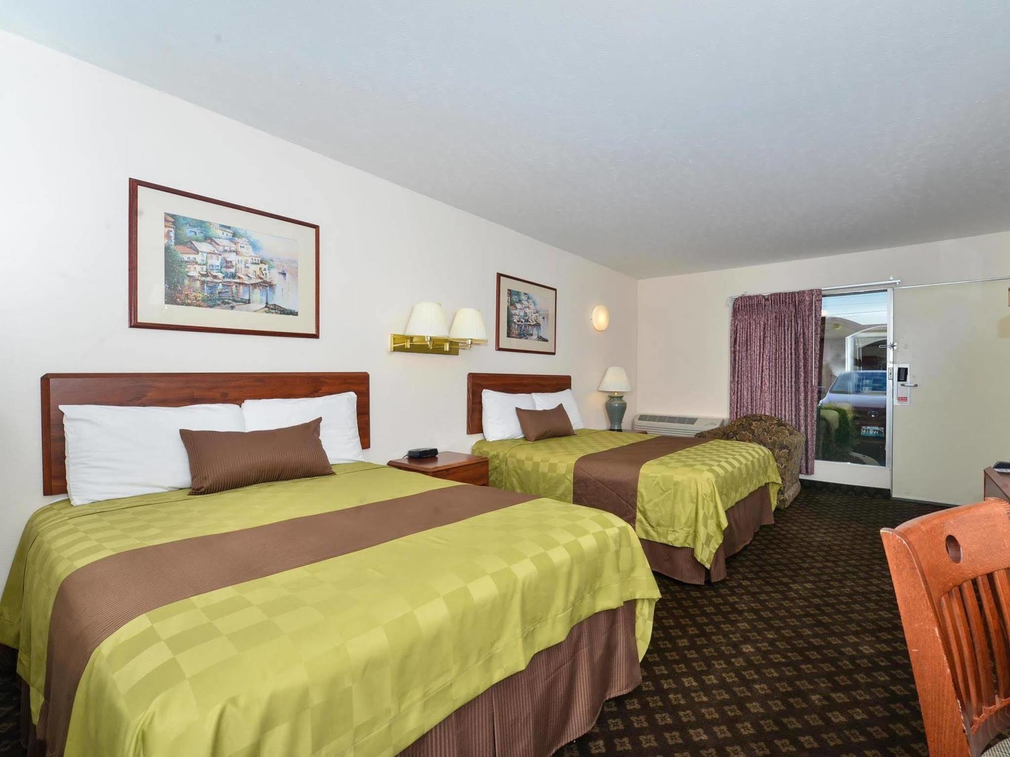 Americas Best Value Inn & Suites Williamstown Exteriér fotografie